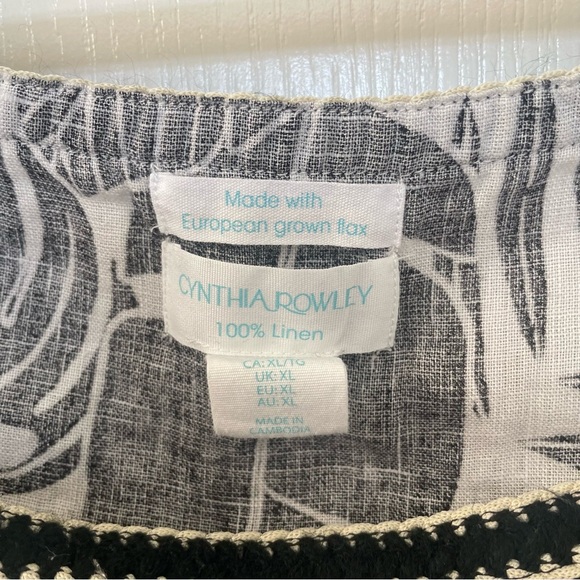 Cynthia Rowley Monochrome Leaf Print Blouse - Picture 2 of 3